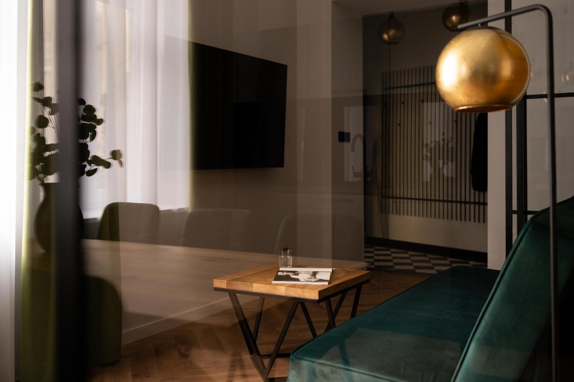 Old Town Charm & Chic By Downtown Apartments — Photos 2